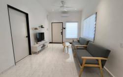 Little House Batu Pahat Homestay 