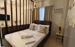 Palawan Cozy Staycation with balcony and pool