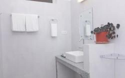 Hotel Yatra Sauraha