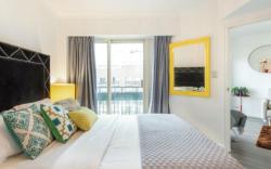 123 Apartment - RiverGate Apartments