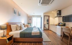 Bastiat Stays| Modern Studio Retreat