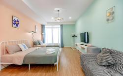 Cozy unit 2121 near Times Square/Pavilion/Alor Str