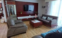 Triple-A Guest House/Near Imago Shopping Mall