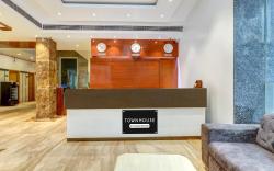 Super Townhouse Arakashan Road Paharganj formerly Mohan international