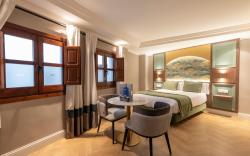 BiBo Suites Palacio de Portago