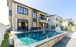 Luxury Pool Villa - Private Pool/Garden/BBQ
