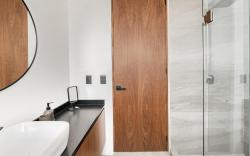 Loft 1B in centric location Central 827
