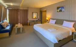 Grand Hills Hotel Near Ketapang Banyuwangi Mitra RedDoorz