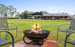 Heavenly Hideaway at Lovedale with Private Pool and Spa