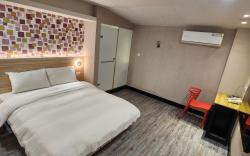 成都111商務飯店