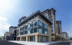 Home Inn Selected Qingdao Hongdao High-tech Zone Exhibition Center