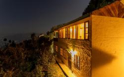 Shyamala Orchard - unique woodfire pizza retreat