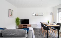 Greenside Getaway