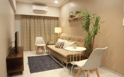 Downtown 3 Bhk Appt, Mahalaxmi, 1402