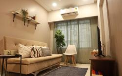 Downtown 1BHK Cozy, Mahalaxmi. 1202