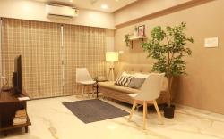Downtown 2.5 BHK Appt, Mahalaxmi, 1201