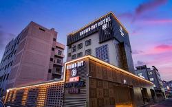 Gyeongsan City Hall Brown Dot