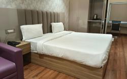 Hotel Sharma Regency