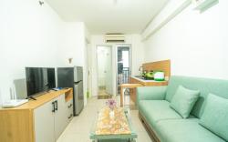Simple 2 bedroom above mall bassura / Netflix