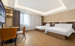 Home Inn Plus Beijing West Railway Station North Square Lianhua Bridge