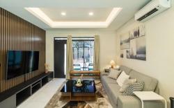 Arumnala with butler and Breakfast at KBP