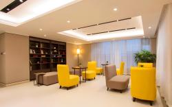 Home Inn Plus Chengdu East Railway Station Chengyu Interchange Metro Station