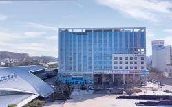 Incheon Airport Global Hotel & Suites (Unseo Station)