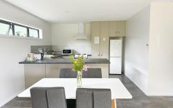 Albany House Auckland ,Free parking , Free wifi