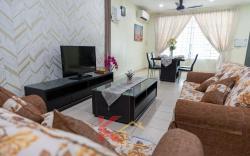 K Home -Cozy 3-Storey Landed/5R4B(16 Pax) CityKK