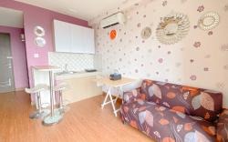 Serene 2BR Mekarwangi Square Cibaduyut By Travelio