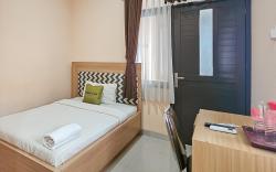 Urbanview MJ House Syariah Bandung