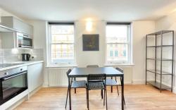 Amazing spacious 2 bed apart