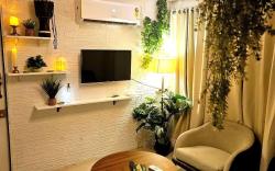 The Pali Nook
Cozy Bandra Escape