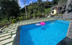Diga Vista Beautiful A/C 4BHK Pool Villa in Munnar