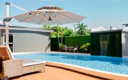 Hibiscus Suites And Residences 