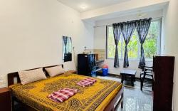 Mukund Sadan Guest House R-4