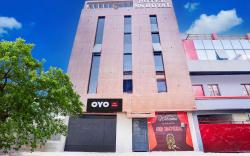 OYO 830390 Hotel SS Royal