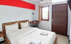 Graha Marina RedPartner near Plaza Marina