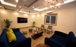 Lakeside Suites