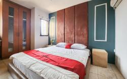 RedDoorz Premium Near Imperium Superblok