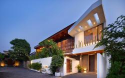 Oza Villa - 4 BR Central Berawa