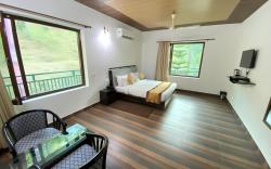 Pineland Chalets And Resort