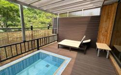 Gapyeong Pension Pool Villa Hue Valley (Tourist Farm)