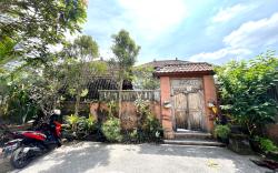 Budha House
