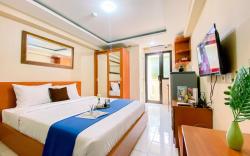 Comfy and Good Studio Kebagusan City By Travelio