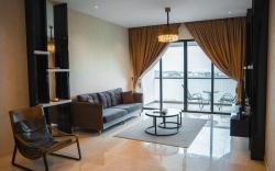 Tasteful Marina View 3BR Permas Balcony Seaview