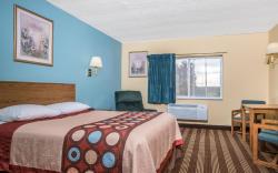 Super 8 By Wyndham Osseo Wi
