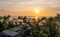 Private Beach Villa With Sunset Views-On The Sand