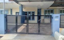 Raihana Homestay (TTU109) [3BR; Wi-Fi; Netflix]