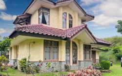 Large Villa Ciater 3BR near Sariater by 2ndHome